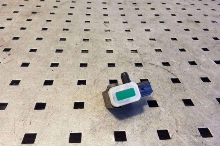 8V4T14B006AA Датчик удара Ford C-Max 2 поколение (2010-2015) 2010г. | Фото № 3 8V4T14B006AA Датчик удара Ford C-Max 2 поколение (2010-2015) 2010г. - Фото 3