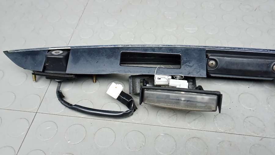 Фонарь подсветки номера 3-5 двери LEXUS RX 2 2003г. | Фото № 9 Фонарь подсветки номера 3-5 двери LEXUS RX 2 2003г. - Фото 9