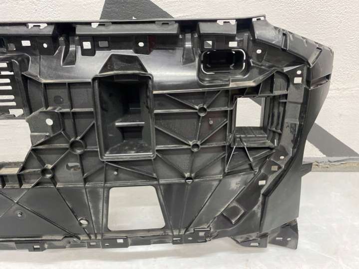 89A807233 Решетка радиатора Audi E-tron 1 поколение (2018-2024) 2018г. | Фото № 2 89A807233 Решетка радиатора Audi E-tron 1 поколение (2018-2024) 2018г. - Фото 2