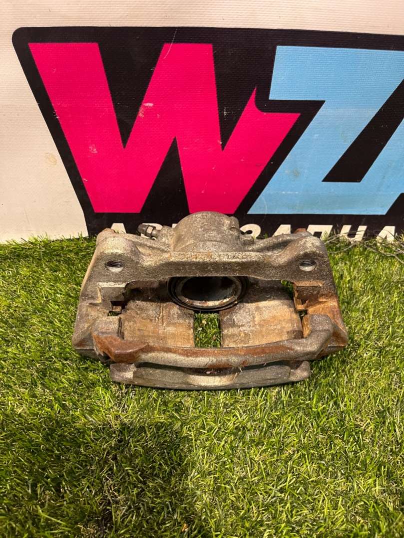 Суппорт тормозной передний левый Volkswagen Jetta 2019г. | Фото № 2 Суппорт тормозной передний левый Volkswagen Jetta 2019г. - Фото 2