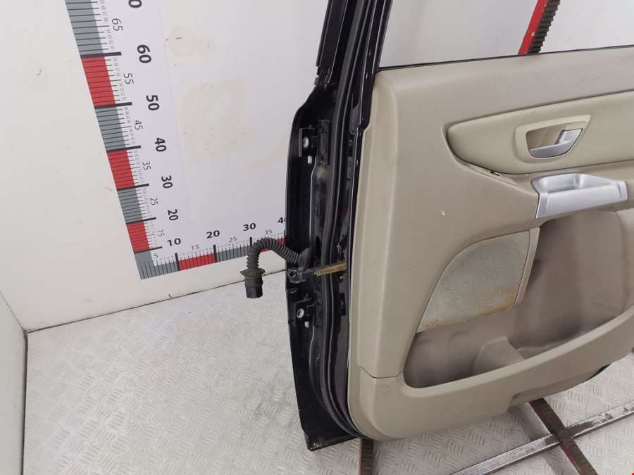 Дверь задняя правая Volvo XC90 1 (2002-2014) Внедорожник 5дв. 2005г. | Фото № 8 Дверь задняя правая Volvo XC90 1 (2002-2014) Внедорожник 5дв. 2005г. - Фото 8