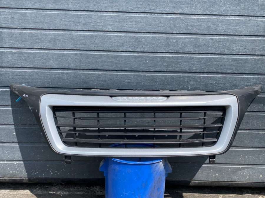 1314847070 Решетка радиатора Peugeot Boxer 3 2021г. | Фото № 1 1314847070 Решетка радиатора Peugeot Boxer 3 2021г. - Фото 1