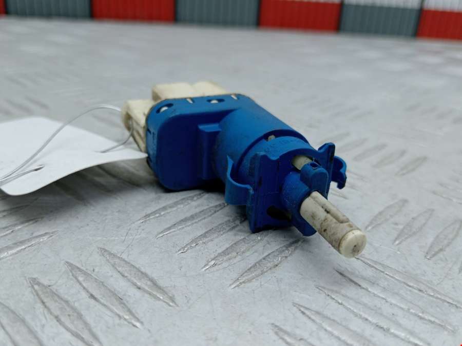 3M5T9C872AC Датчик положения педали тормоза (Выключатель стоп-сигналов) Ford Focus 2 (2004-2011) Хетчбэк 5дв. 2010г. | Фото № 1 3M5T9C872AC Датчик положения педали тормоза (Выключатель стоп-сигналов) Ford Focus 2 (2004-2011) Хетчбэк 5дв. 2010г. - Фото 1