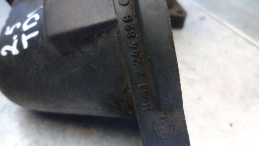 11532244828 Корпус термостата BMW 5 E39 1993г. | Фото № 3 11532244828 Корпус термостата BMW 5 E39 1993г. - Фото 3