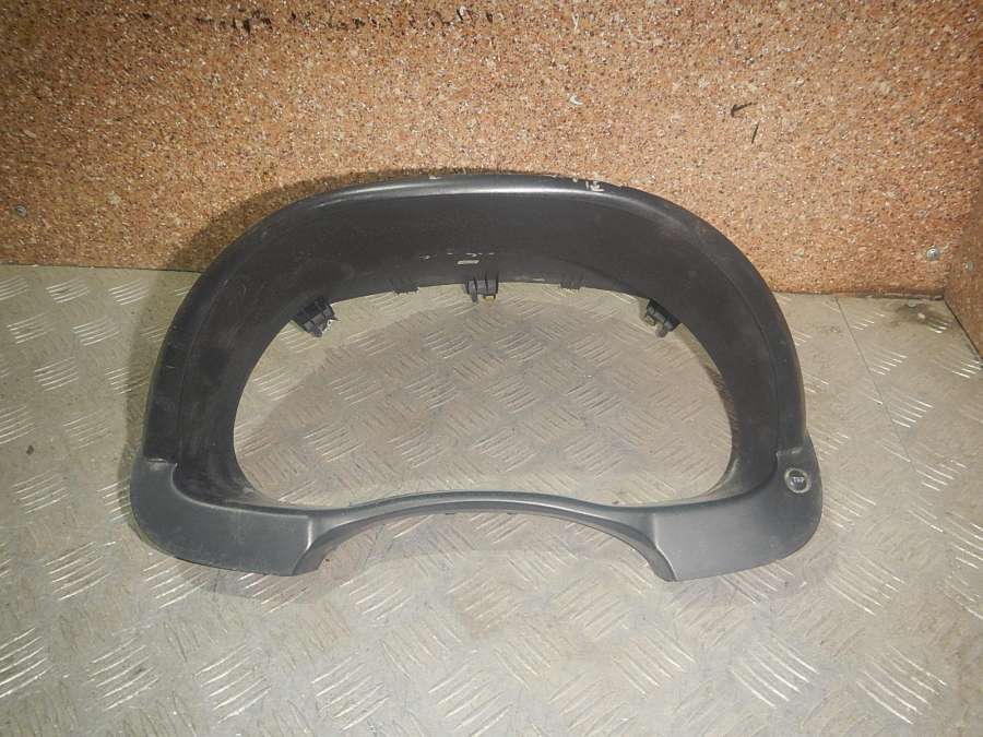 848304L000 Накладка передней панели (торпедо)  Hyundai Solaris 0000г. | Фото № 1  848304L000 Накладка передней панели (торпедо)  Hyundai Solaris 0000г. - Фото 1