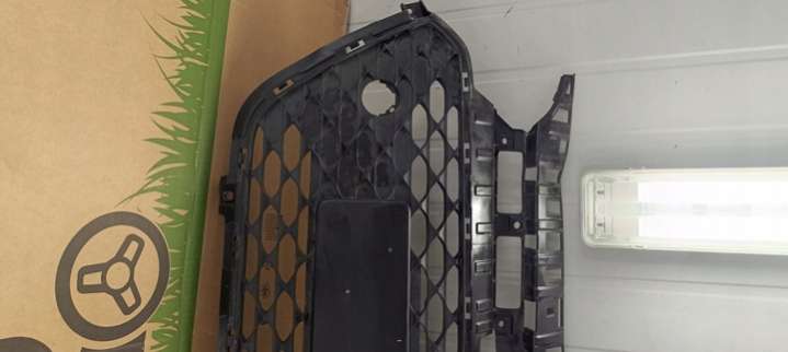 86569-C8010 Решетка радиатора Hyundai i20 2 поколение (2014-2018) 2014г. | Фото № 4 86569-C8010 Решетка радиатора Hyundai i20 2 поколение (2014-2018) 2014г. - Фото 4