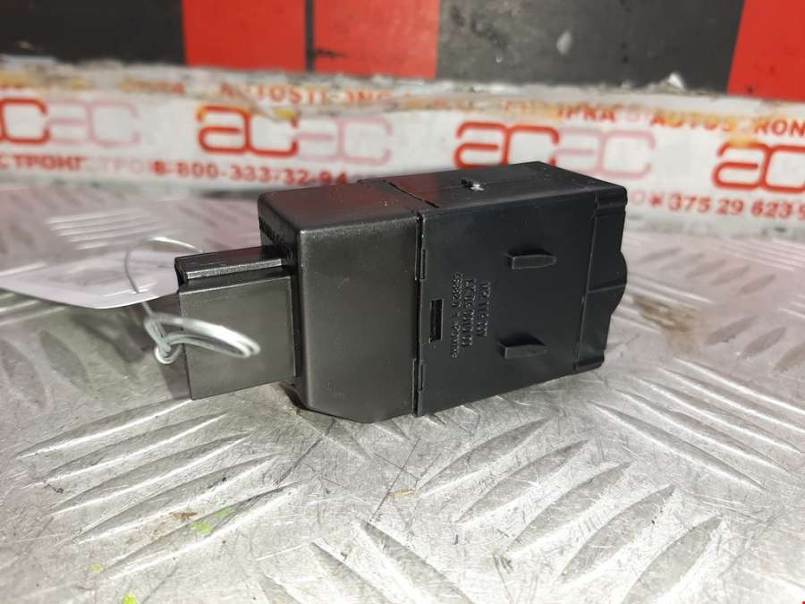 MR114337 Кнопка корректора фар Mitsubishi Carisma (1995-2004) Хетчбэк 5дв. 2002г. | Фото № 2 MR114337 Кнопка корректора фар Mitsubishi Carisma (1995-2004) Хетчбэк 5дв. 2002г. - Фото 2