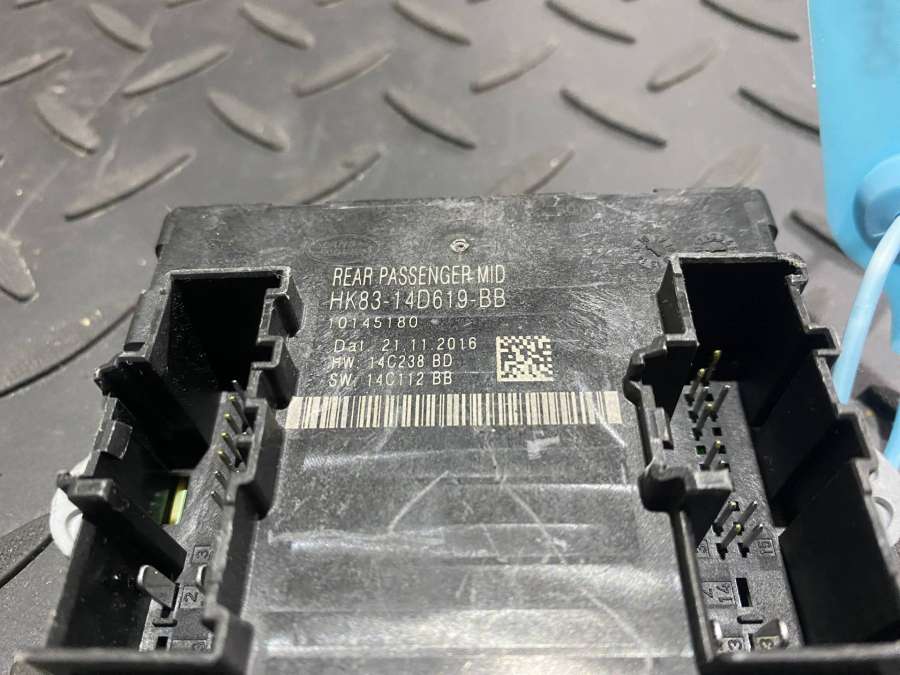 HK83-14D619-BBLR078336 Модуль управления двери задней правой  Jaguar XE X760 2016г. | Фото № 6  HK83-14D619-BBLR078336 Модуль управления двери задней правой  Jaguar XE X760 2016г. - Фото 6