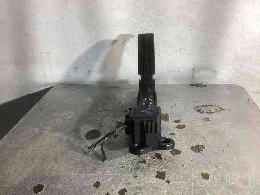 1643000004A1643000004 Педаль газа  Mercedes-Benz GL X164 2008г. | Фото № 2  1643000004A1643000004 Педаль газа  Mercedes-Benz GL X164 2008г. - Фото 2