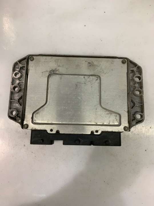 8200504593820046173321585412-6B Блок управления двигателем  Renault Clio 3 поколение (2005-2009) 2005г. | Фото № 3  8200504593820046173321585412-6B Блок управления двигателем  Renault Clio 3 поколение (2005-2009) 2005г. - Фото 3