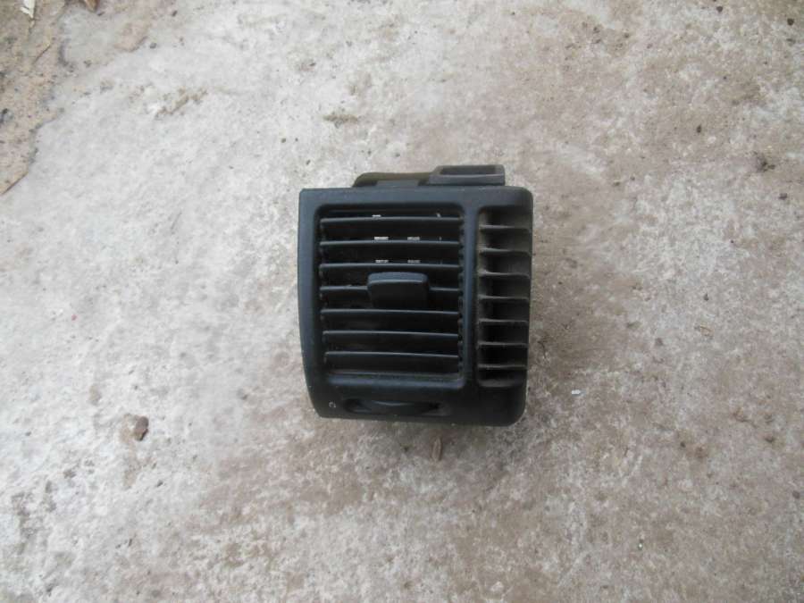 Дефлектор обдува салона Opel Vectra 1998г. | Фото № 1 Дефлектор обдува салона Opel Vectra 1998г. - Фото 1