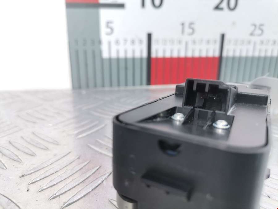 8X2314540AD Блок управления стеклоподъемниками Jaguar XF (X250) (2007-2015) Седан 2008г. | Фото № 5 8X2314540AD Блок управления стеклоподъемниками Jaguar XF (X250) (2007-2015) Седан 2008г. - Фото 5