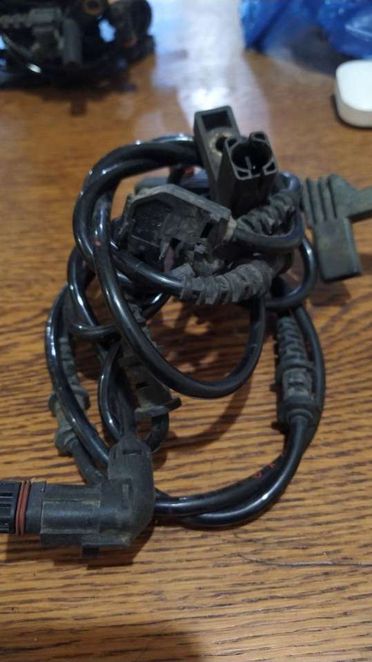 A2035421505 Датчик ABS правый  Mercedes-Benz CLK C209/A209 0000г. | Фото № 2  A2035421505 Датчик ABS правый  Mercedes-Benz CLK C209/A209 0000г. - Фото 2