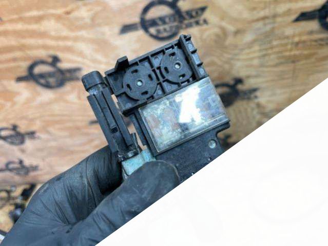 Предохранитель высоковольтный Volvo V60 2015г. | Фото № 2 Предохранитель высоковольтный Volvo V60 2015г. - Фото 2