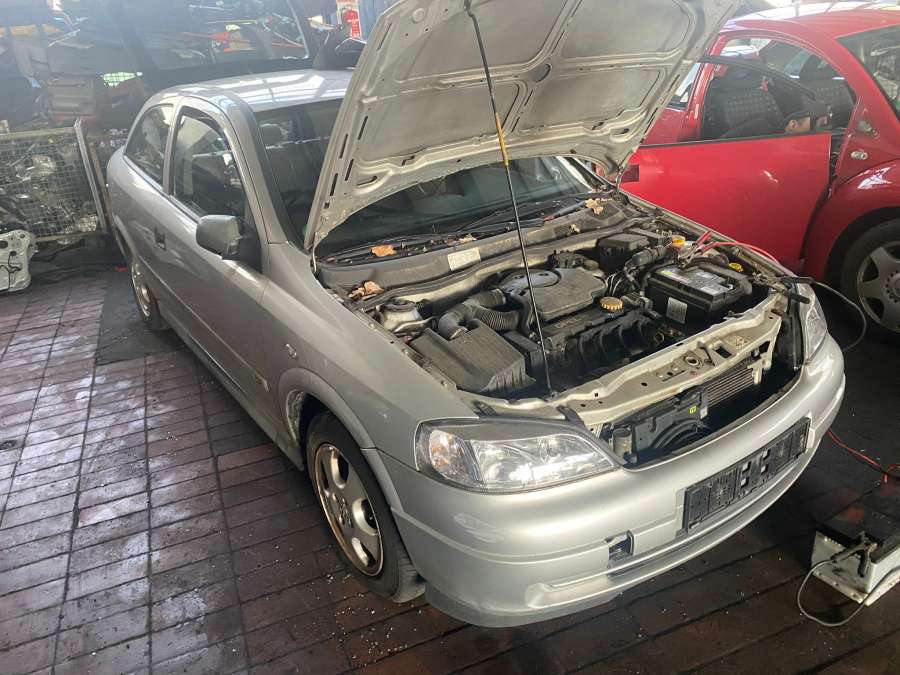 6237797 Блок управления двигателем Opel Astra G (1998-2004) Хетчбэк 3дв. 1999г. | Фото № 11 6237797 Блок управления двигателем Opel Astra G (1998-2004) Хетчбэк 3дв. 1999г. - Фото 11