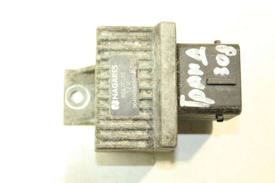 9640469680 Реле накала свечей Renault Grand Scenic 2 2007г. | Фото № 1 9640469680 Реле накала свечей Renault Grand Scenic 2 2007г. - Фото 1