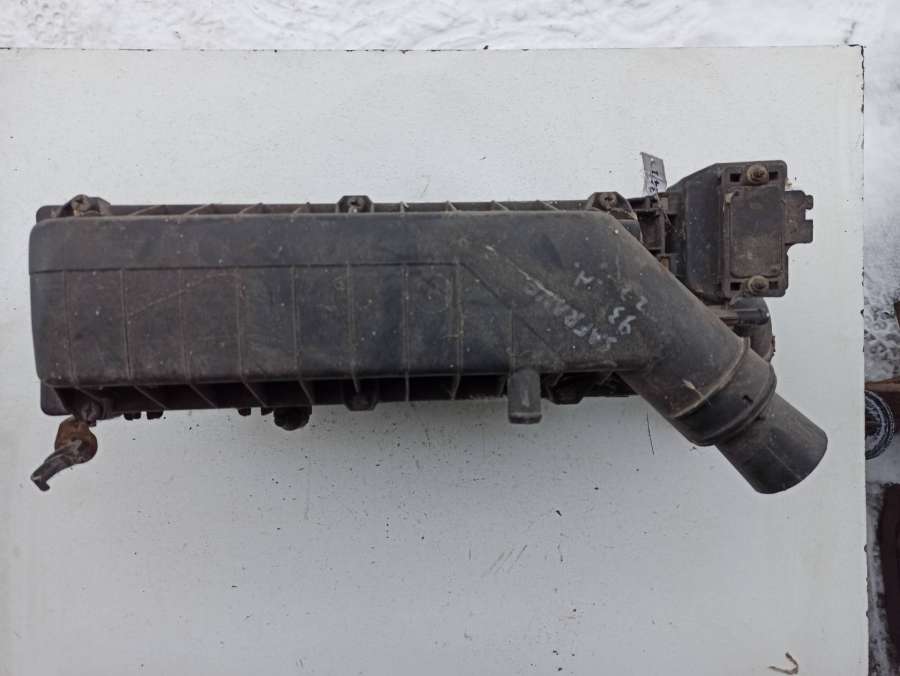 7700852517 Корпус воздушногo фильтра  Renault Safrane  1993г. | Фото № 1  7700852517 Корпус воздушногo фильтра  Renault Safrane  1993г. - Фото 1