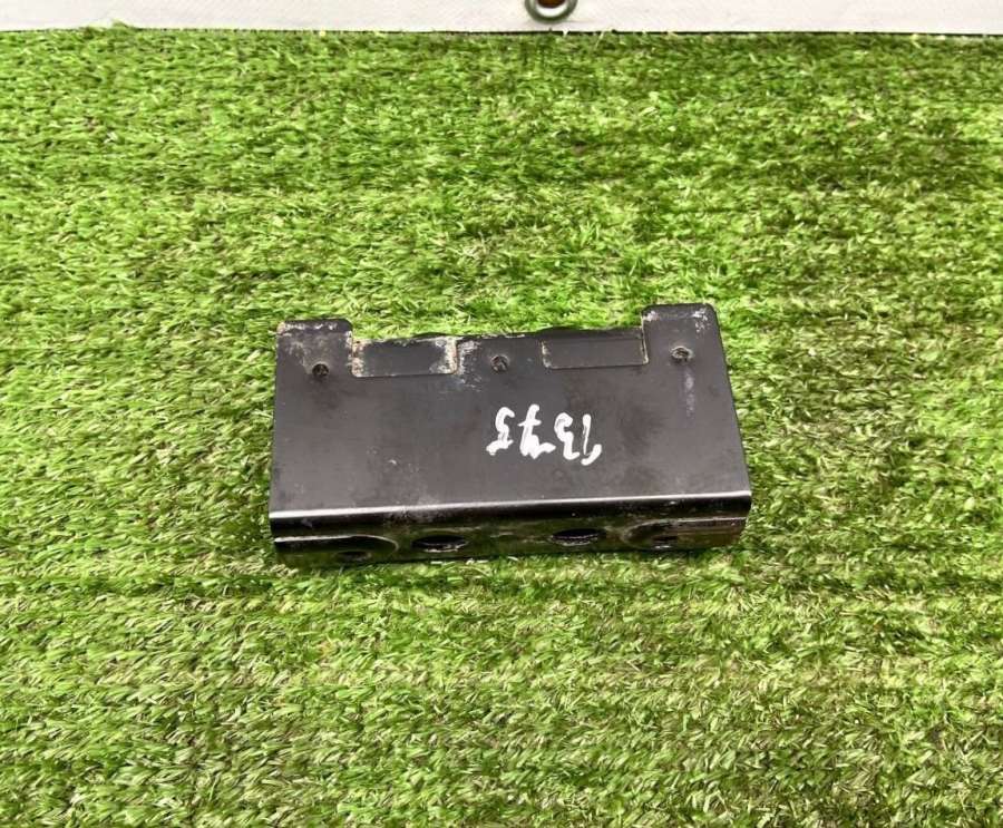 4F9863253C Кронштейн (крепление) Audi A6 C6 (S6,RS6) 2007г. | Фото № 7 4F9863253C Кронштейн (крепление) Audi A6 C6 (S6,RS6) 2007г. - Фото 7