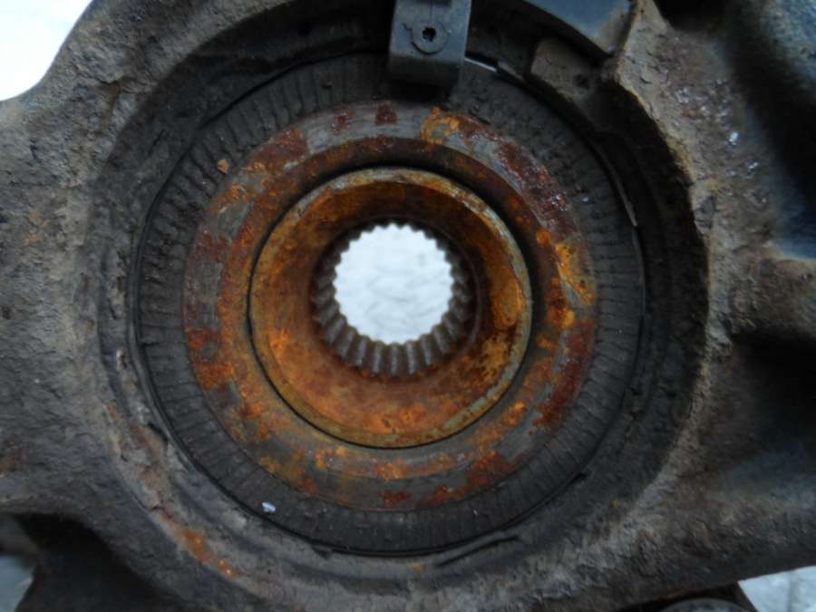 Кулак поворотный левый  Peugeot 408 Седан 2014г. | Фото № 5   Кулак поворотный левый  Peugeot 408 Седан 2014г. - Фото 5