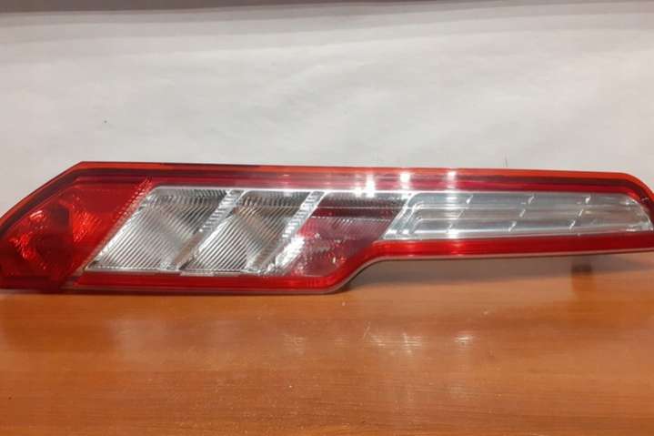 BK2113N099AB Фонарь задний левый Ford Transit Custom 1 поколение (2012-2024) 2012г. | Фото № 9 BK2113N099AB Фонарь задний левый Ford Transit Custom 1 поколение (2012-2024) 2012г. - Фото 9