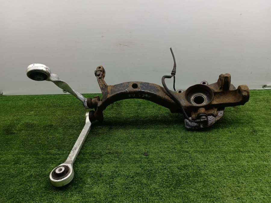 3D04072578AB Кулак поворотный передний правый  Audi A6 C5 (S6,RS6) 1999г. | Фото № 11  3D04072578AB Кулак поворотный передний правый  Audi A6 C5 (S6,RS6) 1999г. - Фото 11