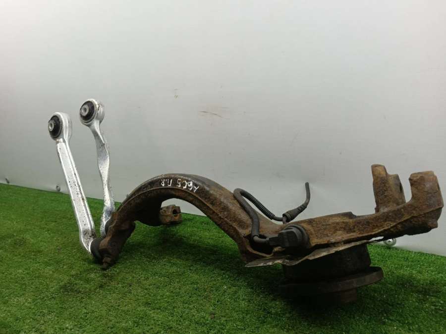 3D04072578AB Кулак поворотный передний правый  Audi A6 C5 (S6,RS6) 1999г. | Фото № 3  3D04072578AB Кулак поворотный передний правый  Audi A6 C5 (S6,RS6) 1999г. - Фото 3