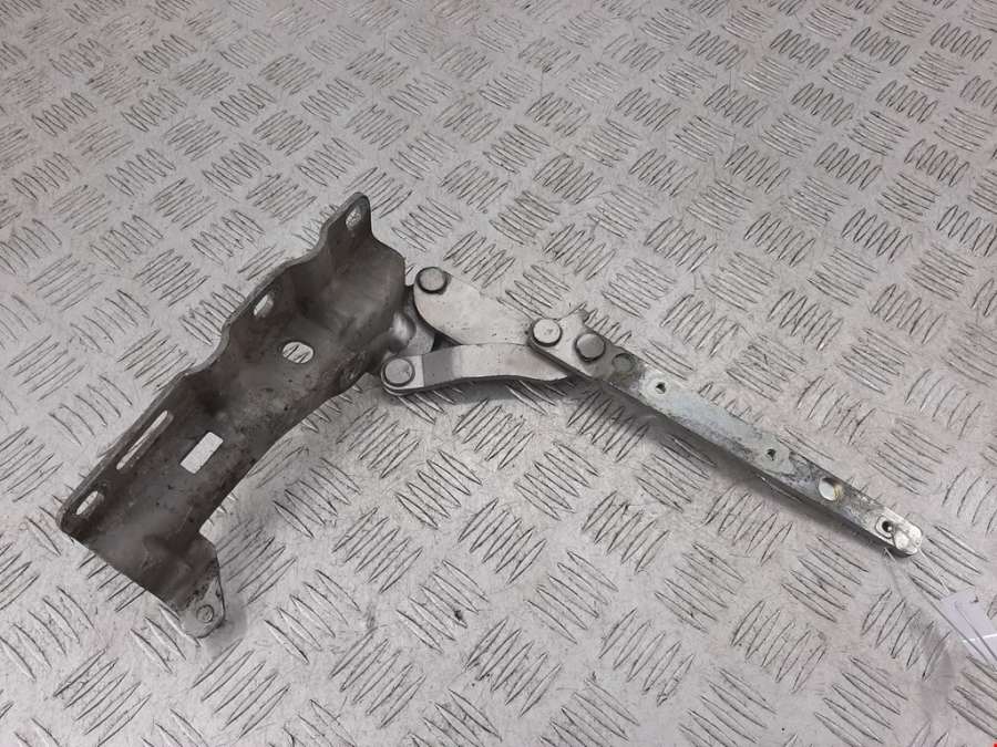 Петля капота правая Mercedes CLK-Class (W209) (2002-2010) Купе 2003г. | Фото № 1 Петля капота правая Mercedes CLK-Class (W209) (2002-2010) Купе 2003г. - Фото 1