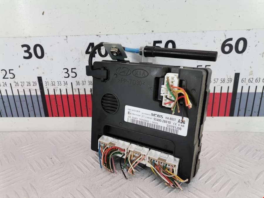 5WY81J9B Блок управления центральным замком Hyundai Santa Fe 2 (CM) (2005-2012) Внедорожник 5дв. 2011г. | Фото № 2 5WY81J9B Блок управления центральным замком Hyundai Santa Fe 2 (CM) (2005-2012) Внедорожник 5дв. 2011г. - Фото 2