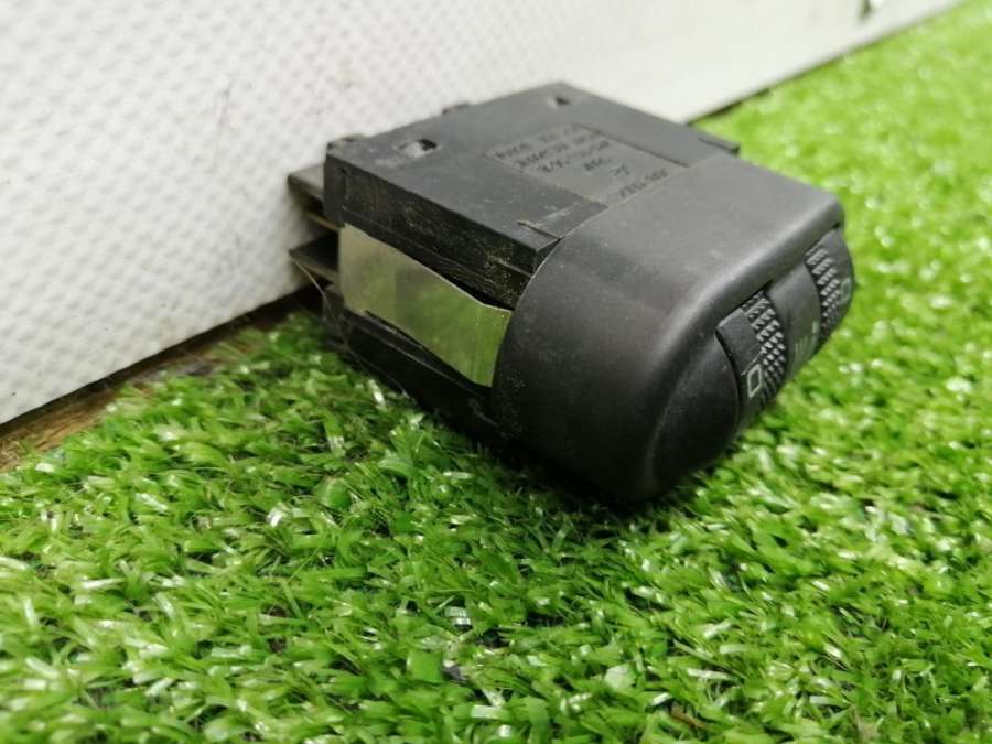 7M0963563B95VW19K314ABW Кнопка подогрева сидений Volkswagen Sharan 1 1999г. | Фото № 3 7M0963563B95VW19K314ABW Кнопка подогрева сидений Volkswagen Sharan 1 1999г. - Фото 3