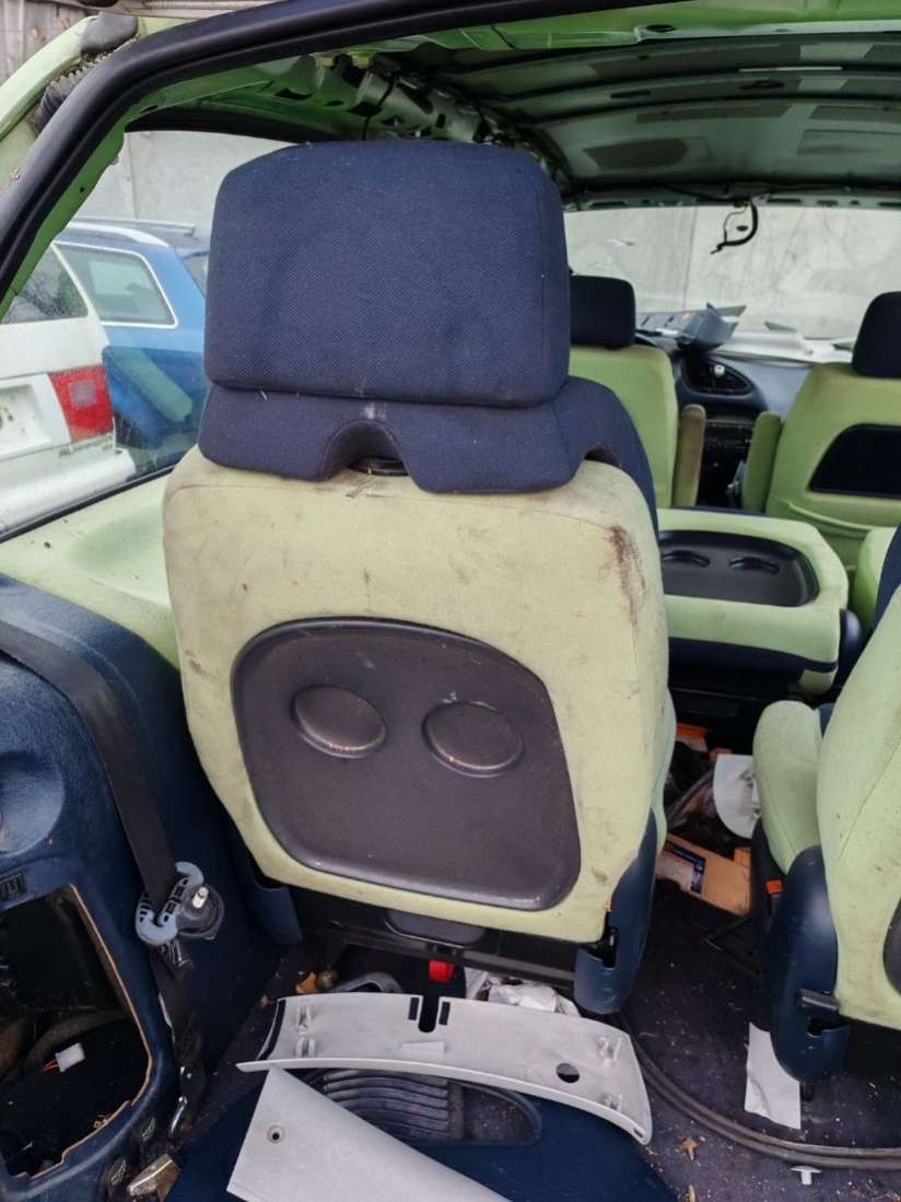 Сиденье заднее Volkswagen Sharan 1 1998г. | Фото № 2 Сиденье заднее Volkswagen Sharan 1 1998г. - Фото 2