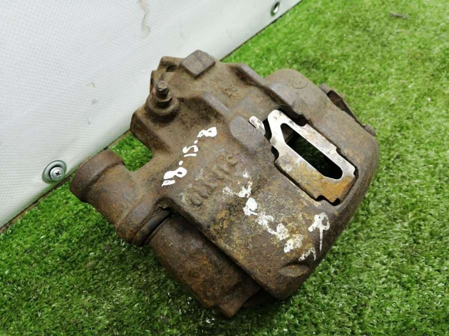 Суппорт тормозной передний правый Ford Escort 5 1993г. | Фото № 3 Суппорт тормозной передний правый Ford Escort 5 1993г. - Фото 3