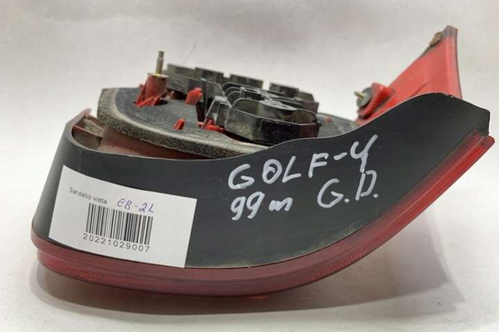 1J6945257 Фонарь задний правый  Volkswagen Golf 4 поколение (1997-2004) 1997г. | Фото № 3  1J6945257 Фонарь задний правый  Volkswagen Golf 4 поколение (1997-2004) 1997г. - Фото 3