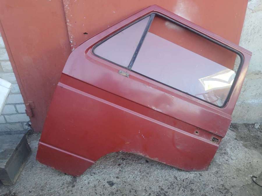 Стекло двери передней левой Volkswagen Caravelle T3 1985г. | Фото № 1 Стекло двери передней левой Volkswagen Caravelle T3 1985г. - Фото 1