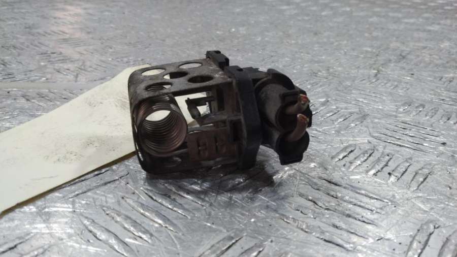 7700432632 Реле вентилятора Renault Scenic 2004г. | Фото № 2 7700432632 Реле вентилятора Renault Scenic 2004г. - Фото 2