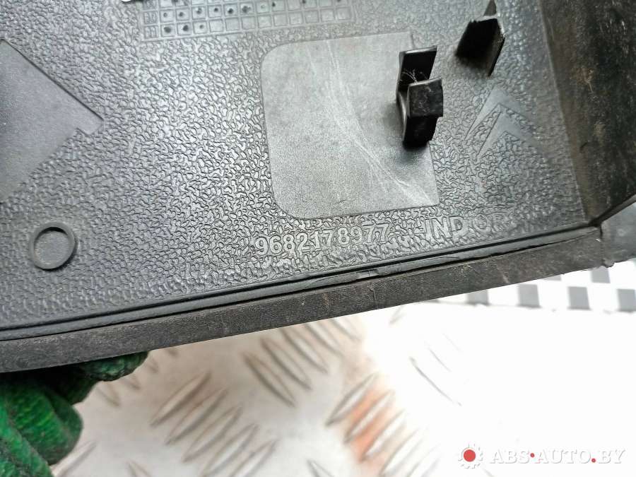 9004011009682178977 Накладка крыла (уголок зеркала) переднего правого  Peugeot Partner 2  (B9) 2010г. | Фото № 4  9004011009682178977 Накладка крыла (уголок зеркала) переднего правого  Peugeot Partner 2  (B9) 2010г. - Фото 4