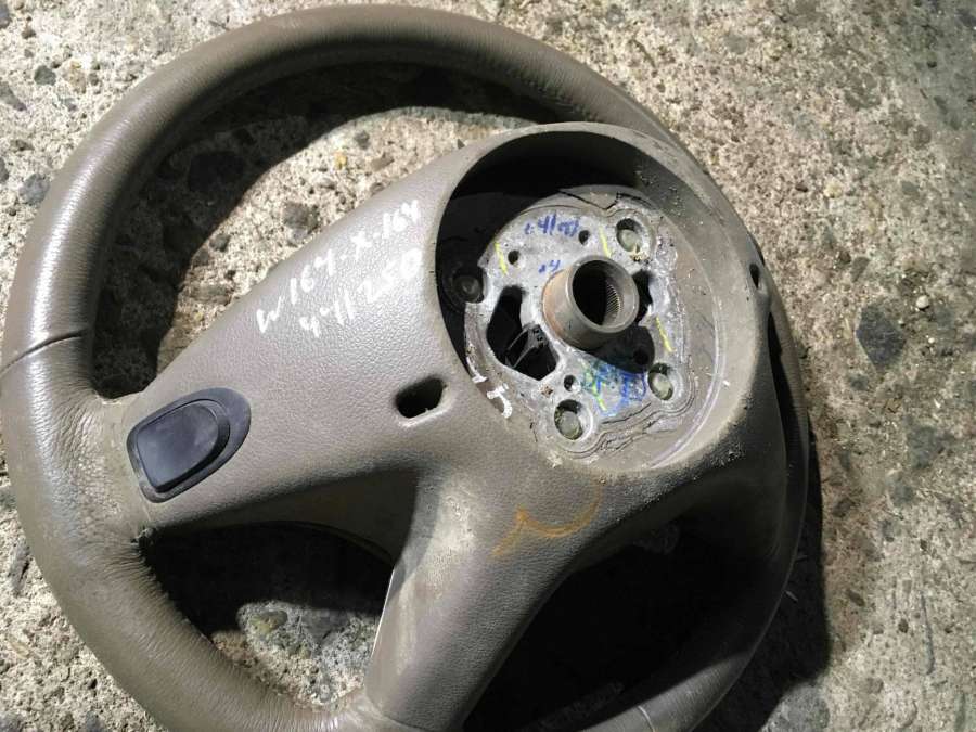 Руль  Mercedes-Benz M W164 2007г. | Фото № 3   Руль  Mercedes-Benz M W164 2007г. - Фото 3