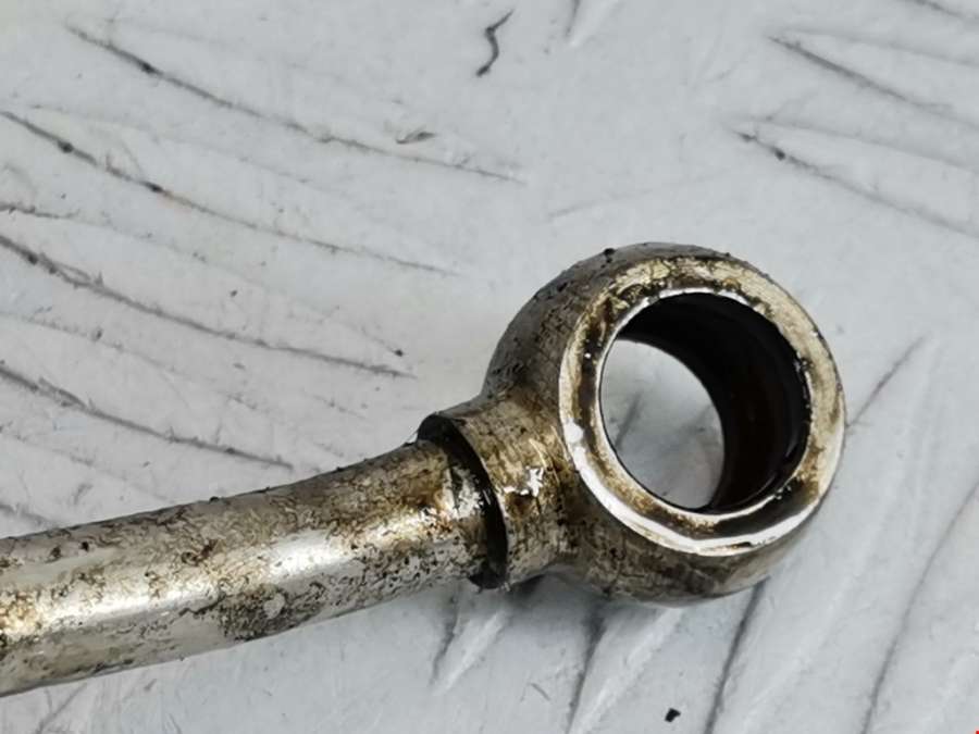 Трубка масляная Audi A3 8L (1996-2003) Хетчбэк 3дв. 1998г. | Фото № 3 Трубка масляная Audi A3 8L (1996-2003) Хетчбэк 3дв. 1998г. - Фото 3