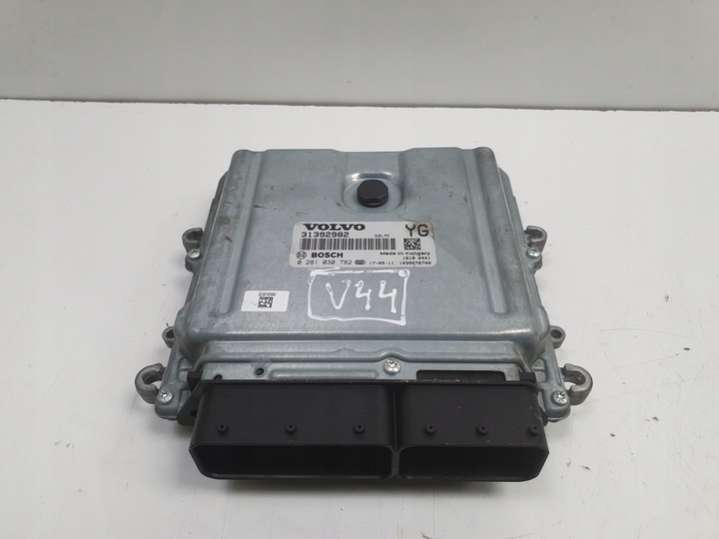 313929820281030782 Блок управления двигателем  Volvo XC60 1 поколение (2008-2013) 2008г. | Фото № 1  313929820281030782 Блок управления двигателем  Volvo XC60 1 поколение (2008-2013) 2008г. - Фото 1