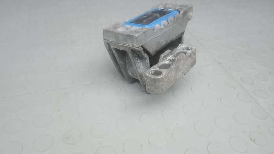 Подушка КПП VOLKSWAGEN PASSAT B7 2010г. | Фото № 8 Подушка КПП VOLKSWAGEN PASSAT B7 2010г. - Фото 8