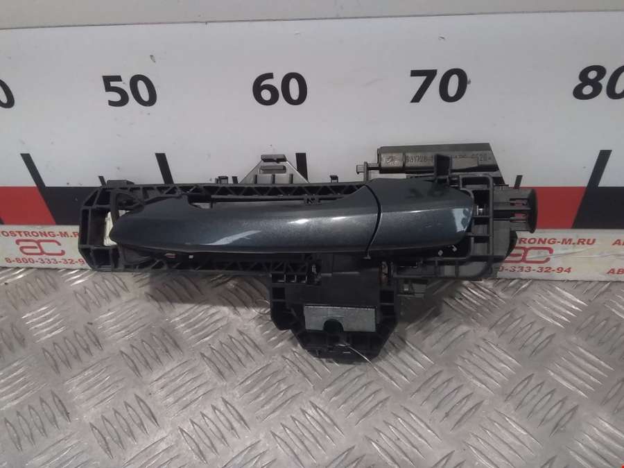 Ручка двери наружная задняя левая Mercedes C-Class (W204) (2006-2015) Седан 2008г. | Фото № 1 Ручка двери наружная задняя левая Mercedes C-Class (W204) (2006-2015) Седан 2008г. - Фото 1