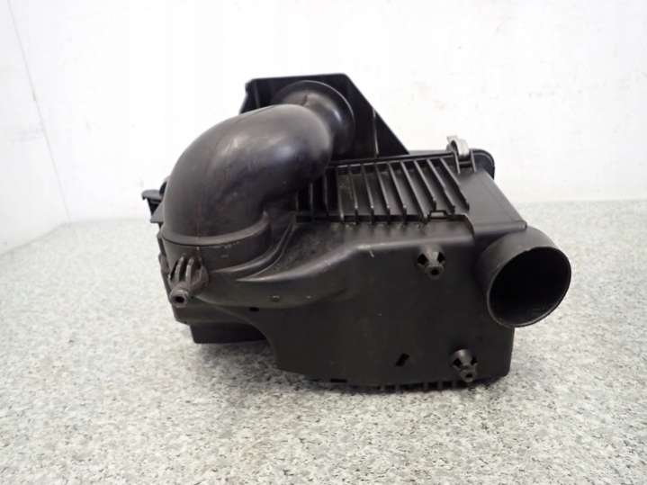 MAZDA6 Корпус воздушного фильтра Mazda 2 1 поколение (003-005) 2003г. | Фото № 2 MAZDA6 Корпус воздушного фильтра Mazda 2 1 поколение (003-005) 2003г. - Фото 2