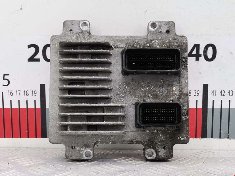 12634556 Блок управления двигателем Opel Astra J (2009-2018) Хетчбэк 5дв. 2010г. | Фото № 1 12634556 Блок управления двигателем Opel Astra J (2009-2018) Хетчбэк 5дв. 2010г. - Фото 1