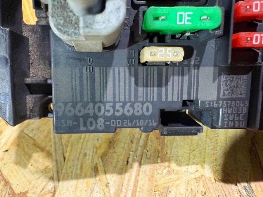 9664055680BSML08 Блок предохранителей Citroen C4 2 2010г. | Фото № 3 9664055680BSML08 Блок предохранителей Citroen C4 2 2010г. - Фото 3