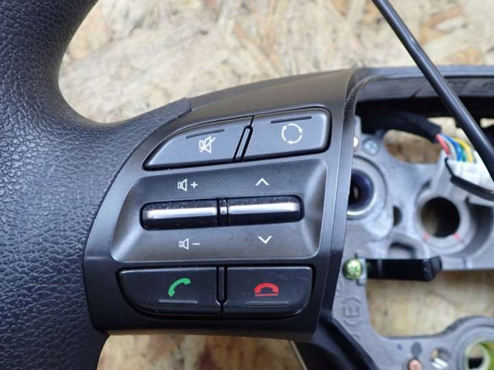 Руль  Hyundai i30 3 поколение (2017-2018) 2017г. | Фото № 4   Руль  Hyundai i30 3 поколение (2017-2018) 2017г. - Фото 4