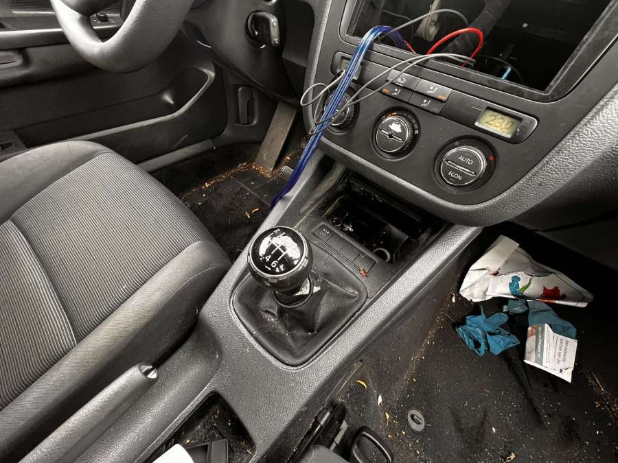 Суппорт передний левый Volkswagen Golf 5 (2003-2008) Хетчбэк 3дв. 2003г. | Фото № 12 Суппорт передний левый Volkswagen Golf 5 (2003-2008) Хетчбэк 3дв. 2003г. - Фото 12