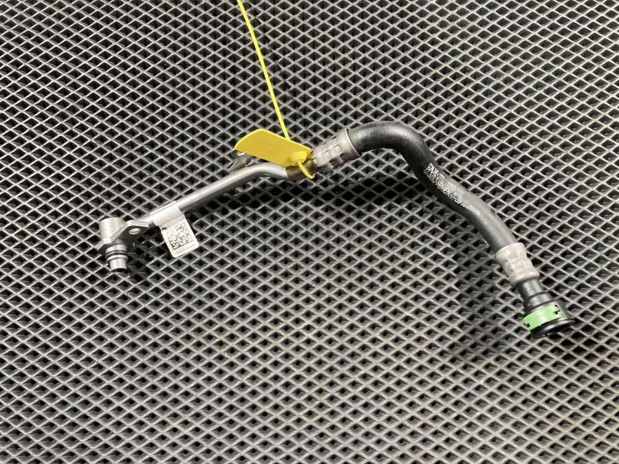 4H0317818S Масляная трубка Audi A8 D4/4H 2016г. | Фото № 1 4H0317818S Масляная трубка Audi A8 D4/4H 2016г. - Фото 1