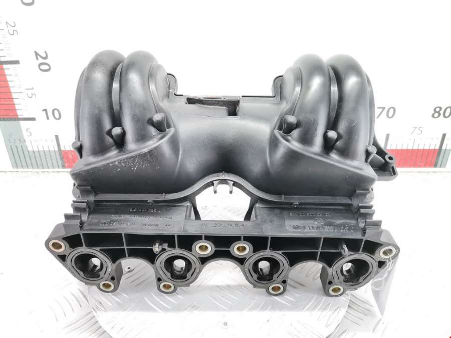 Коллектор впускной Volkswagen Polo 3 (1994-2002) Хетчбэк 5дв. 1998г. | Фото № 1 Коллектор впускной Volkswagen Polo 3 (1994-2002) Хетчбэк 5дв. 1998г. - Фото 1