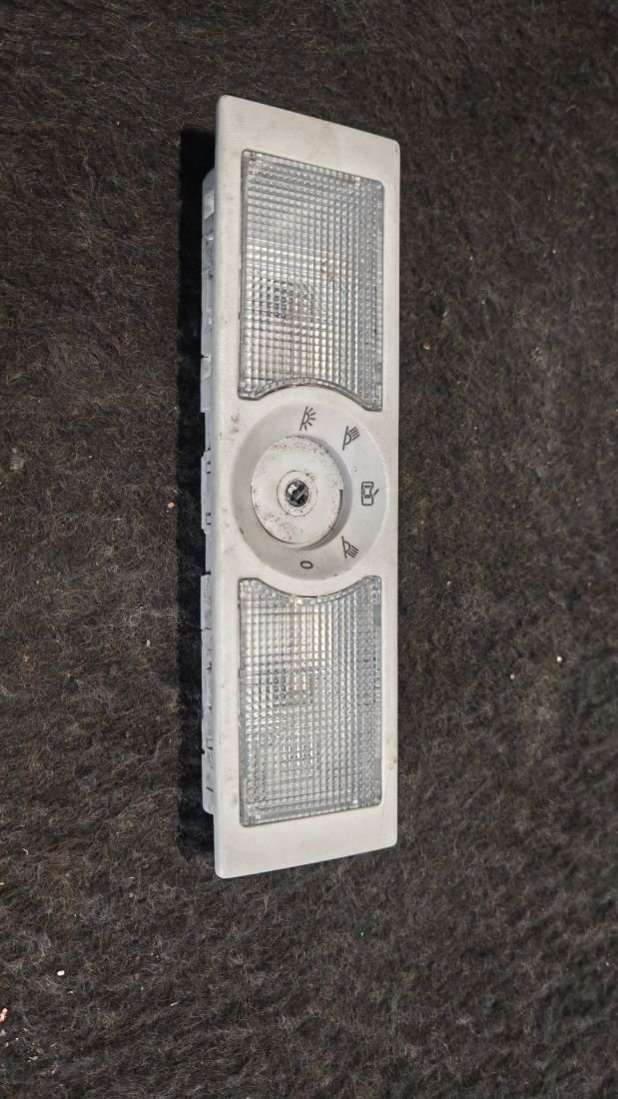 Фонарь салона (плафон) Volkswagen Touran 1 2009г. | Фото № 1 Фонарь салона (плафон) Volkswagen Touran 1 2009г. - Фото 1