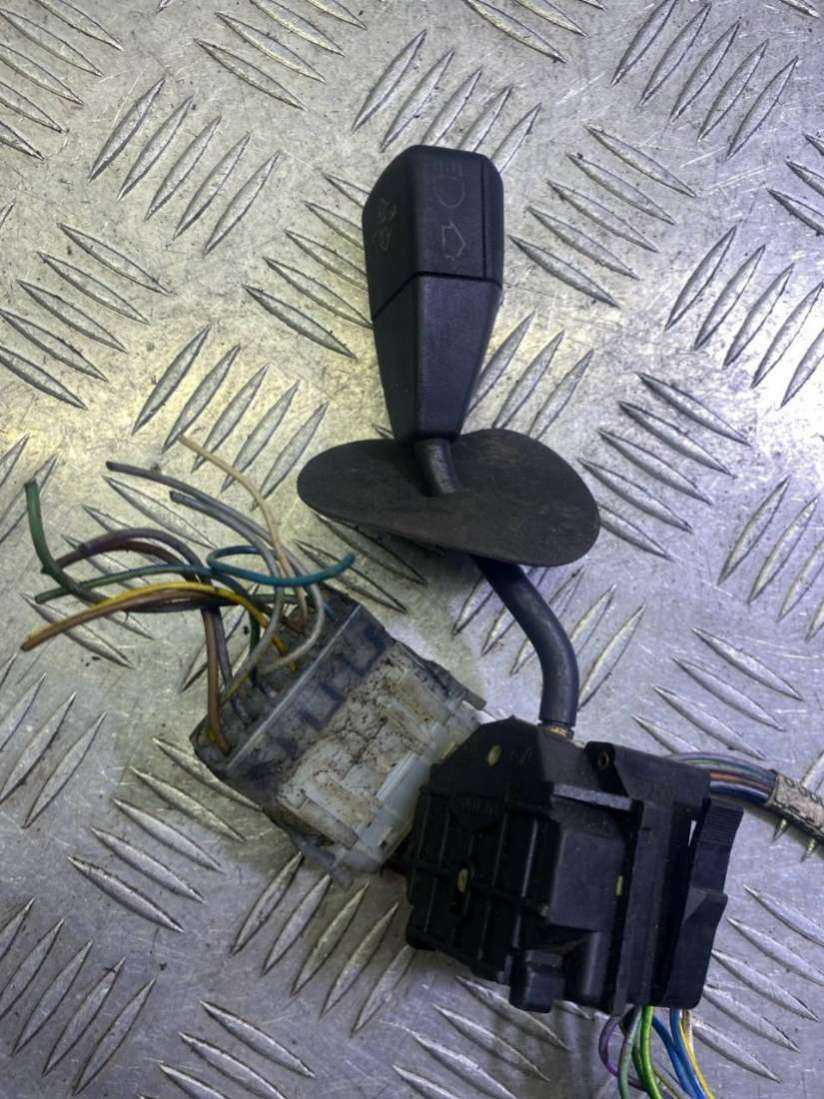 8360907 Переключатель поворотов  BMW 3 E36 1998г. | Фото № 1  8360907 Переключатель поворотов  BMW 3 E36 1998г. - Фото 1