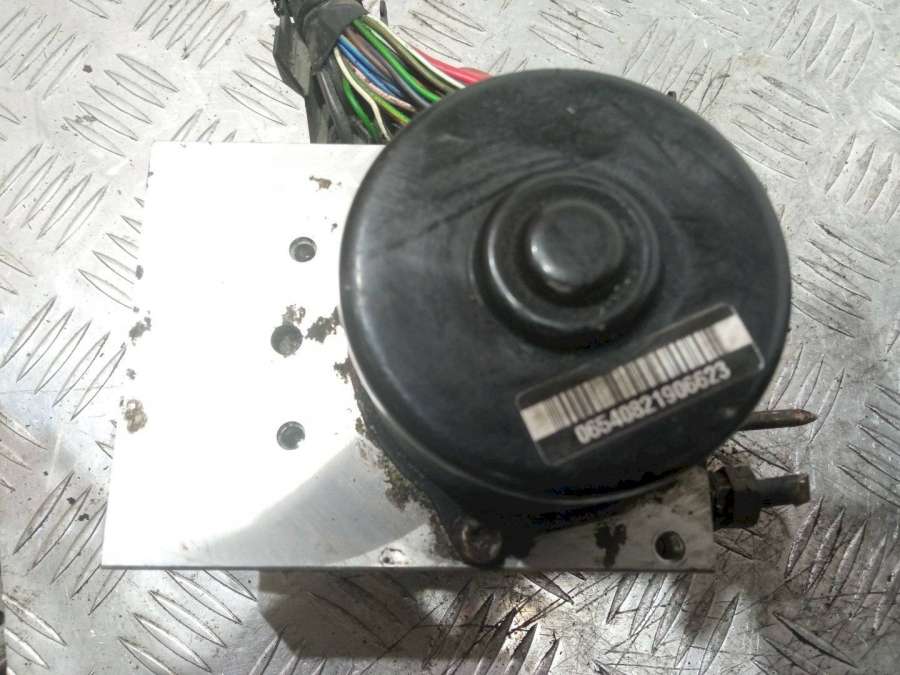 1J0614117C Блок ABS Volkswagen Bora 2002г. | Фото № 1 1J0614117C Блок ABS Volkswagen Bora 2002г. - Фото 1